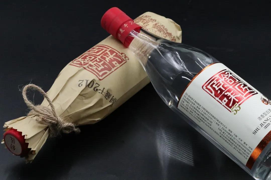 2012洞藏限量版白酒